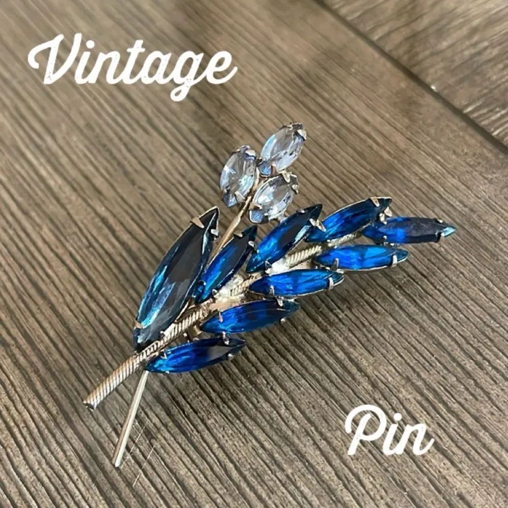 Vintage Blue Rhinestone Floral Pin 1950’s ?